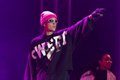 Justin Bieber desata la polémica en Coachella al usar YouTube para repasar sus clásicos: "Es un karaoke"