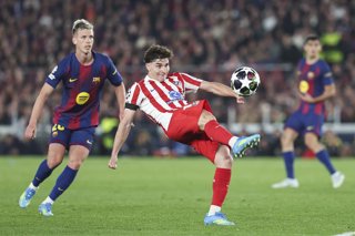 Julian Alvarez of Atletico de Madrid in action during the UEFA Champions League 2025/26 Quarter-finals First Leg, football match played between FC Barcelona and Atletico de Madrid at Spotify Camp Nou stadium on April 08, 2026 in Barcelona, Spain.