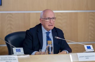 Archivo - El presidente de la Comisión de Libertades Civiles, Justicia y Asuntos de Interior en el Parlamento Europeo, Javier Zarzalejos, durante la rueda de prensa de la delegación del Parlamento Europeo que evalúa la independencia judicial y los esfuerz