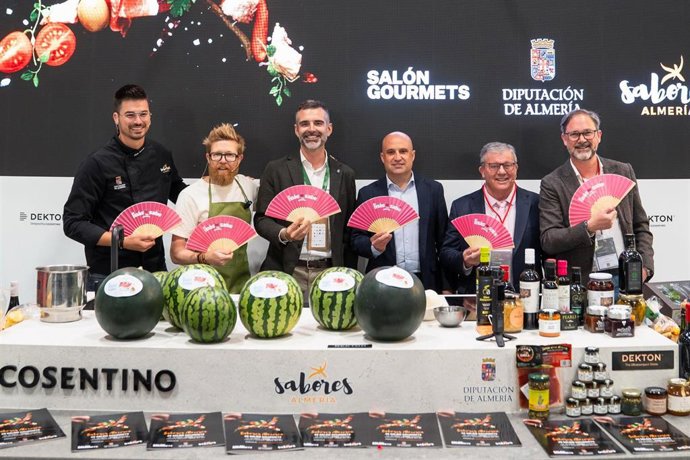 Presentación de 'La que más sabe' en el expositor de 'Sabores Almería' de Salón Gourmets en Ifema Madrid.
