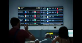 Uno de cada tres andaluces renuncia a viajar o ir a restaurantes el último año por motivos económicos, según el Centra