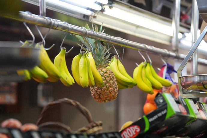 El IPC sube hasta el 3,1% en marzo en Catalunya Archivo - Alimentos en el interior del Mercado de l'Estrella en Barcelona.