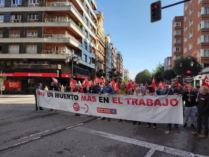 Archivo - Concentración contra la siniestralidad laboral