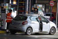 El precio del gasóleo se dispara un 20,1% en marzo y el de la gasolina, un 8,1%