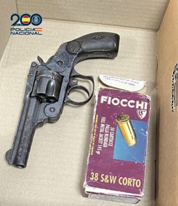 Sucesos.- Detenida en Santa Cruz de Tenerife una mujer por tráfico de drogas y tenencia ilícita de armas