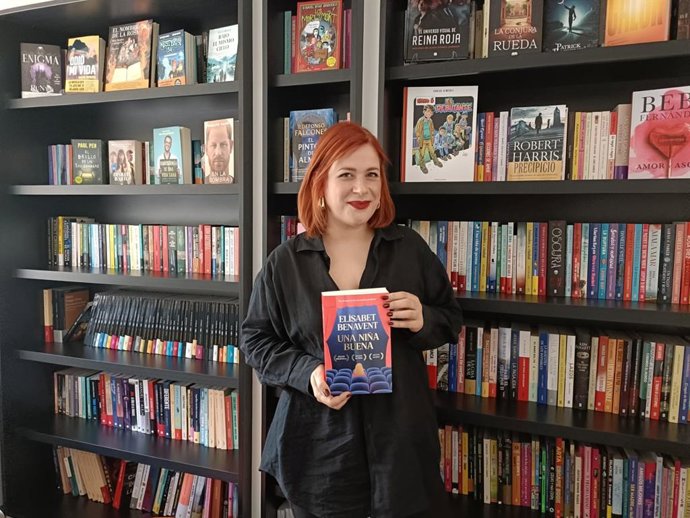 Elísabet Benavent, con su nueva novela 'Una niña buena'.