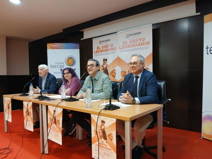 La Mesa del Tercer Sector de Castilla-La Mancha realiza una rueda de prensa para presentar las actividades de divulgación y difusión de la Campaña de la X Solidaria de la declaración de la renta