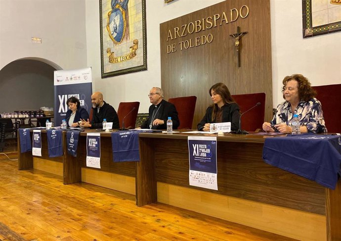 El arzobispo de Toleod, Francisco Cerro Chaves,en la presentación de la XI Fiesta por la Mujer y la Vida.