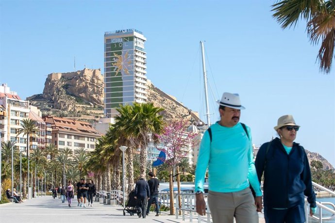 (Foto De ARCHIVO) Extranjeros Y Declaración De La Renta