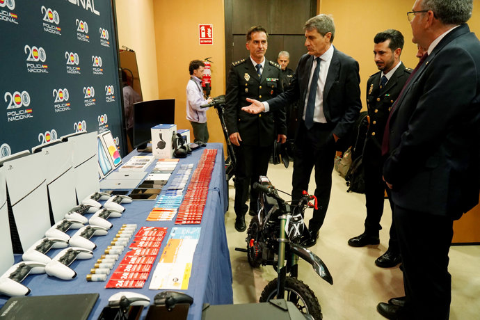 Los créditos eran utilizados para financiar on line la compra de todo tipo de bienes, así como para contratar tratamientos de mejora de apariencia física como implantes, operaciones estéticas, etcétera