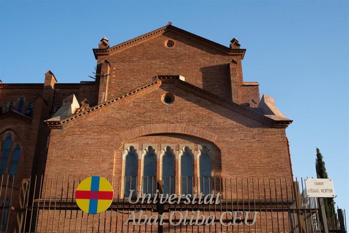 Archivo - Fachada de la Universitat Abat Oliba CEU (UAO CEU), a 9 de octubre de 2023, en Barcelona