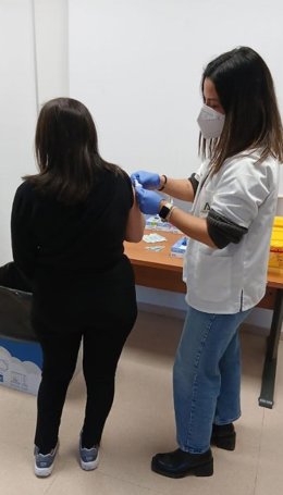 Vacunación contra herpes zoster en una imange de archivo.