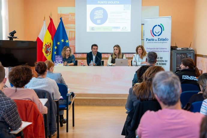 Comienza un proyecto pionero en España para extender los puntos violeta a centros educativos de Cantabria