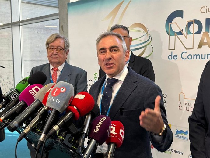 El consejero de Agricultura, Agua, Ganadería y Pesca de la Generalitat Valenciana y portavoz del Consell, Miguel Barrachina.