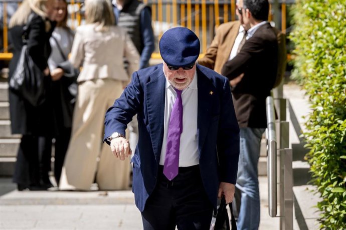 El excomisario José Manuel Villarejo a su salida de la Audiencia Nacional, a 13 de abril de 2026, en San Fernando de Henares, Madrid (España). 