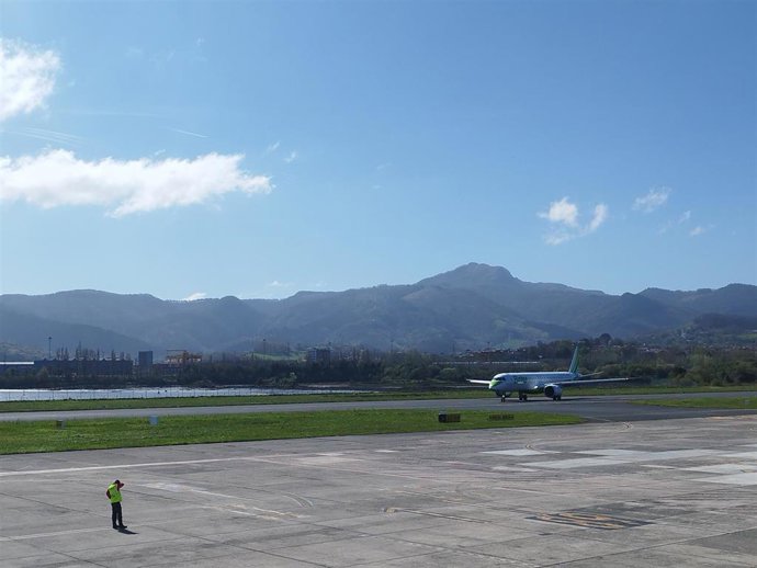 Archivo - Aeropuerto de San Sebastián