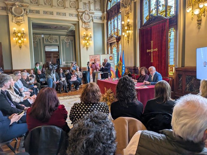 Juan Cofiño interviene en la presentación de la campaña