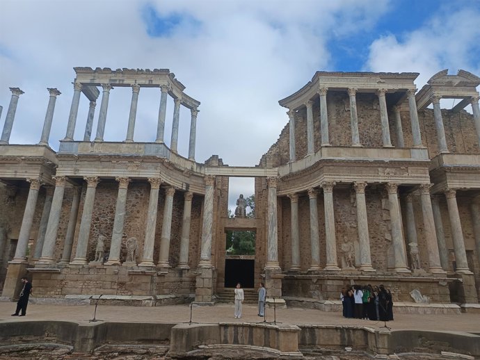 Inauguración de la vigésimo octava edición del Festival Juvenil Europeo de Teatro Grecolatino, organizado por el I.E.S. Santa Eulalia