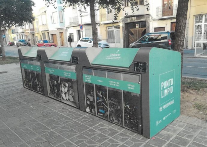 La actuación permitirá acercar este servicio a la ciudadanía y facilitar la recogida de residuos domésticos durante las 24 horas del día