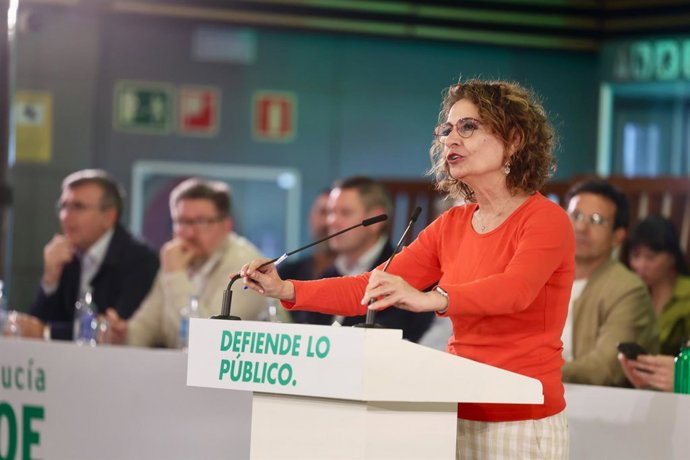La candidata a la Junta del PSOE-A, María Jesús Montero, durante el Comité Director del partido celebrado el 10 de abril de 2026 en Cádiz 