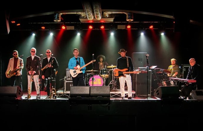 Stone Foundation taldeak Gasteizko Arkabian joko du irailean