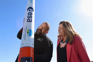 La consejera de Desarrollo Educativo y Formación Profesional, María del Carmen Castillo,en su visita a la jornada del programa CanSat de la Agencia Espacial Europea (ESA).