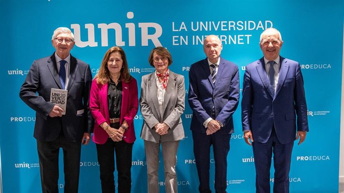 Coloquio de presentación del monográfico 'Universidad 2026' celebrado este martes en la Universidad Internacional de La Rioja (UNIR).
