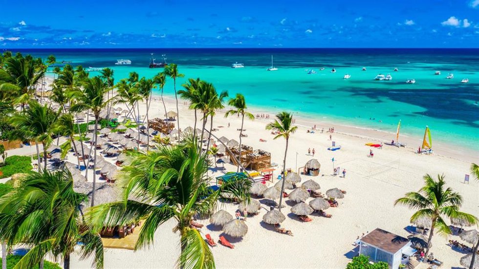 Archivo - Playa en Punta Cana (República Dominicana).