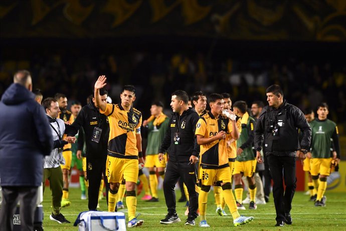 Futbol, Coquimbo Unido vs Nacional. Fase de Grupos, Copa Libertadores 2026. Los jugadores de Coquimbo Unido celebran el triunfo contra Nacional tras un partido del grupo B de la copa libertadores disputado en el estadio La Francisco Sanchez Rumoroso en