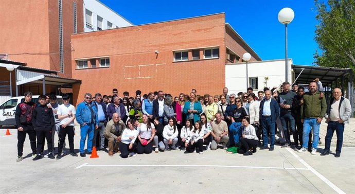 Participantes en el encuentro intergeneracional.