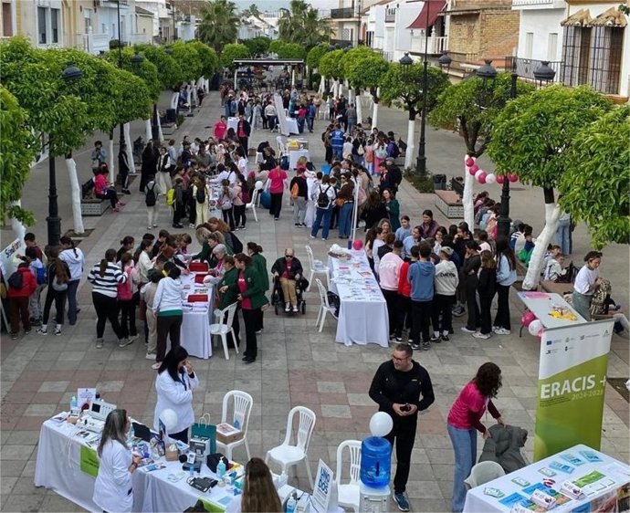 Expositores de I Semana de la Salud en Puerto Serrano.