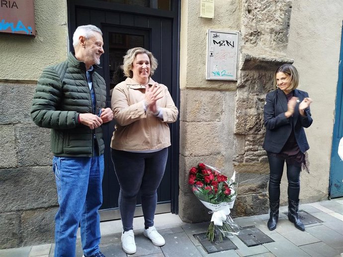 Acto del PSN de Pamplona en comemoración de la proclamación de la II República