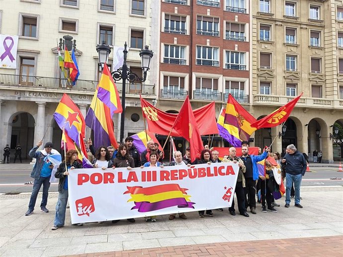 Concentración en Logroño reclamando la III República