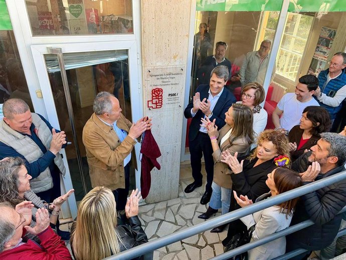 Acto de homenaje organizado por el PSOE de Huétor Vega  en memoria de Pedro Fernández Sánchez, dirigente socialista fusilado en Víznar en 1936.