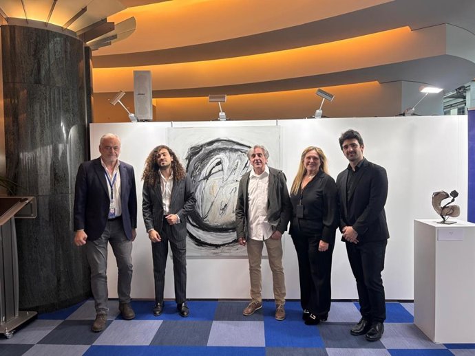 La eurodiputada del Partido Popular Europeo Esther Herranz ha inaugurado  exposición 'Cabezotas', del escultor y pintor riojano Jose Carlos Balanza, en el Parlamento Europeo en Bruselas