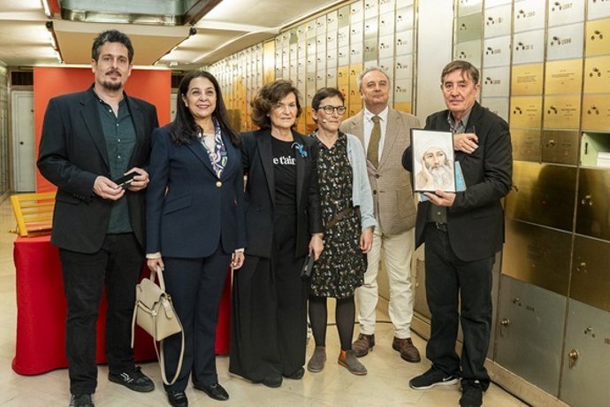 Fotografía familiar del homenajea a Averroes en el Instituto Cervantes.