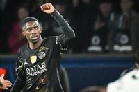 El campeón vence también en Anfield y se mete en semifinales