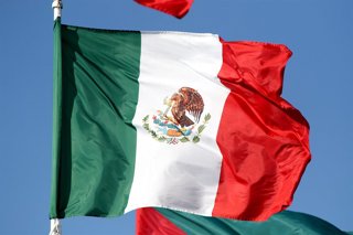 Archivo - Bandera de México en una imagen de archivo