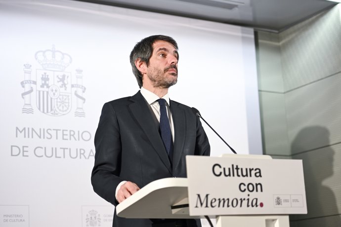 El ministro de Cultura, Ernest Urtasun, anuncia los avances para la extinción de la Fundación Nacional Francisco Franco, a 14 de abril de 2026, en Madrid (España).