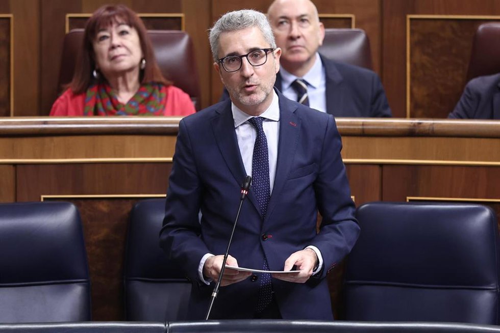 El ministro de Hacienda, Arcadi España, durante un pleno en el Congreso de los Diputados, a 15 de abril de 2026, en Madrid (España). 