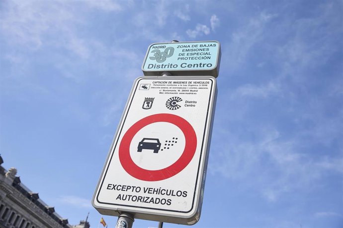 Imagen de archivo de un cartel de Zona de Bajas Emisiones.