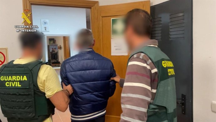 Detenido en Aznalcázar (Sevilla) por pinchar neumáticos de vehículos