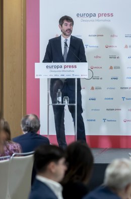 Archivo - El ministro de Cultura, Ernest Urtasun, durante un desayuno informativo organizado por Europa Press, en el Hyatt Regency Hesperia Madrid, a 24 de noviembre de 2025, en Madrid (España).