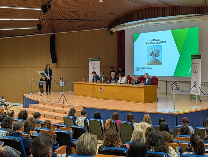 Más de 450 profesionales participan en Granada en las I Jornadas de Pedagogía Inclusiva organizadas por la Junta