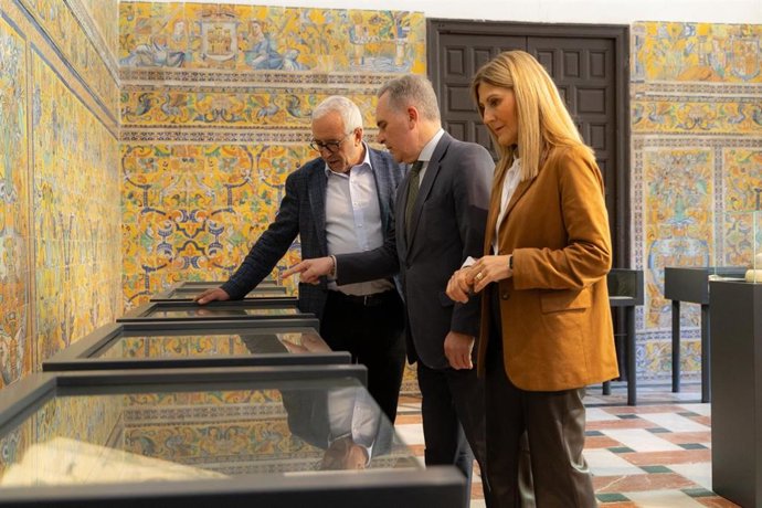 Exposición temporal '500 años de la boda de Carlos V en el Real Alcázar de Sevilla. Amor y política en los códices iluminados'