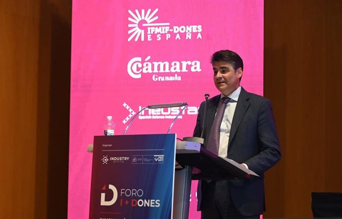 El secretario general de Investigación e Innovación de la Consejería de Universidad, Investigación e Innovación, Daniel Escacena, ha participado este miércoles en el IV Foro I+Dones en Granada.