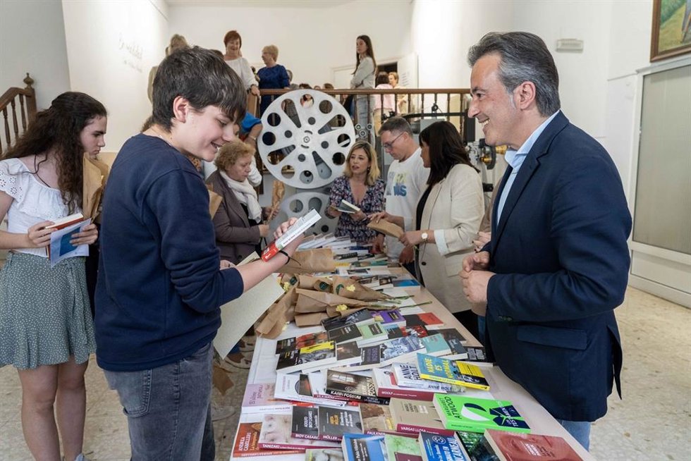 Archivo - Día del Libro en Camargo en foto de archivo