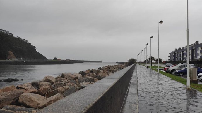 Archivo - Desembocadura del Río Nalón en San  Juan de La Arena