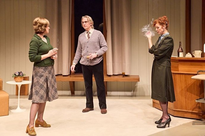 Ernesto Alterio, Marta Belenguer y Mélida Molina protagonizan 'Viejos tiempos'.