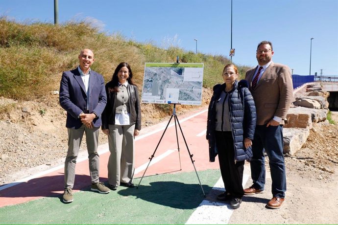 Inauguración del último tramo pendiente del carril bici que une Zaragoza con Malpica y La Puebla de Alfindén